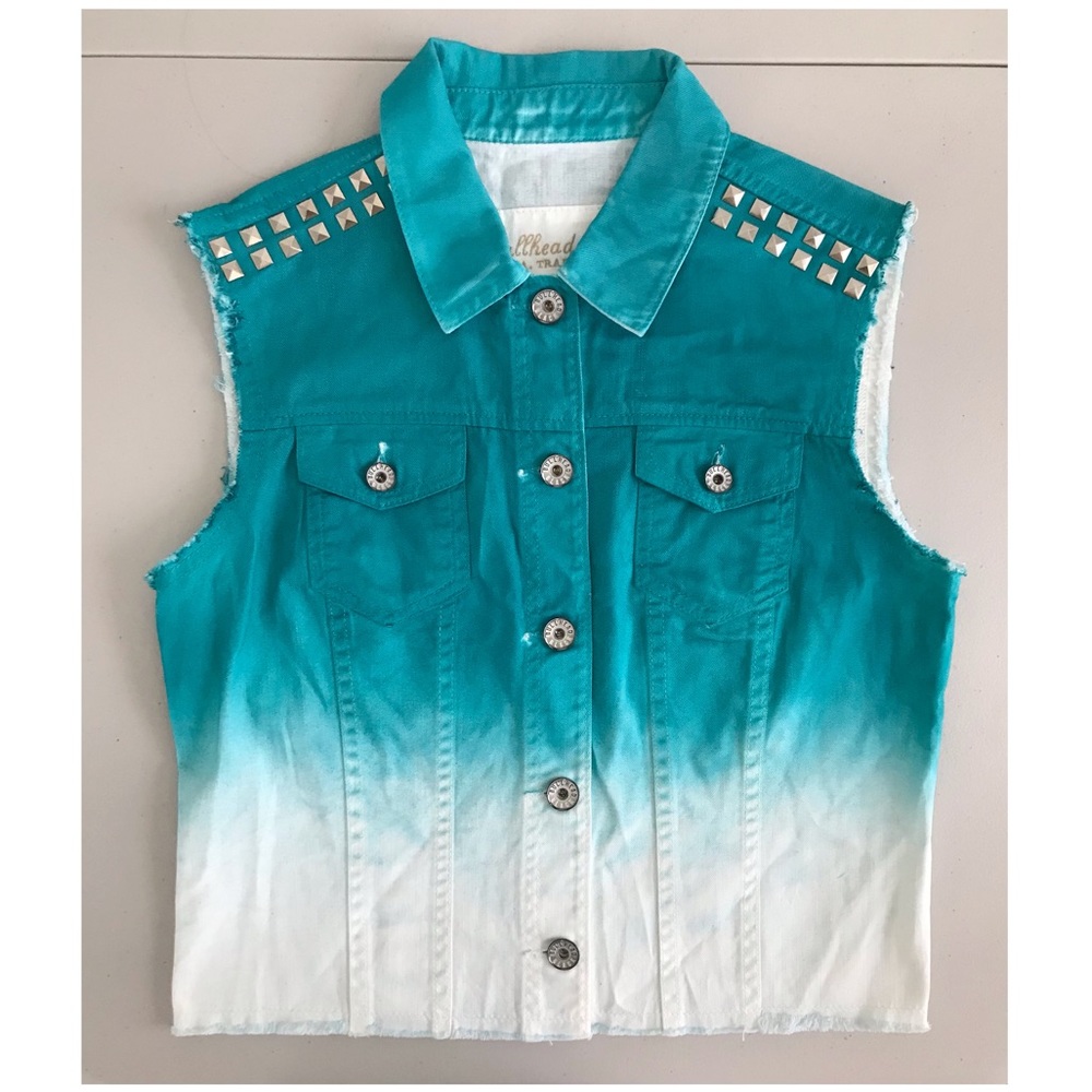 Bullhead // NWOT Women’s Cutoff Ombre Dyed Denim Vest